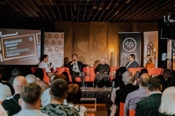Prinesme festival Hanusove dni na Stredné Slovensko!
