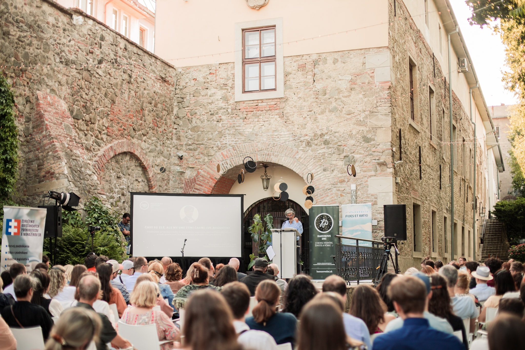 Bratislavské Hanusove dni | Podporte 15. ročník  jedinečného mestského festivalu